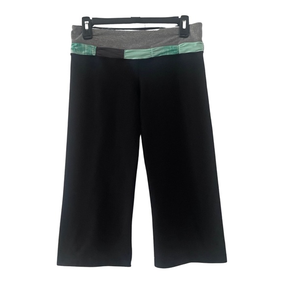 lululemon athletica Pants - Lululemon Athletica Capri Leggings Women Size 8